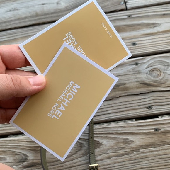 Michael Kors phone crossbody bag - Picture 9 of 10